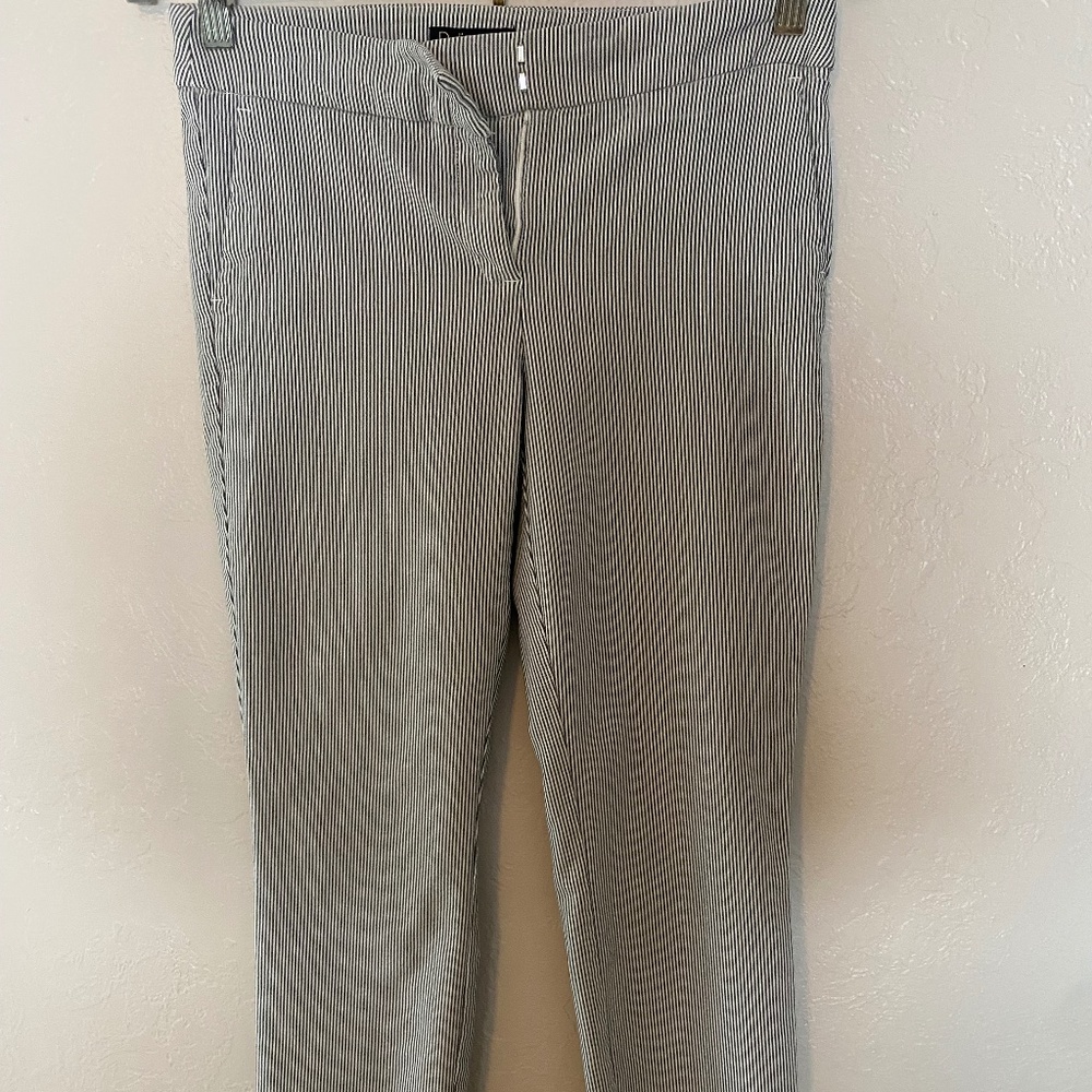 Dalia Striped Capri Size 6